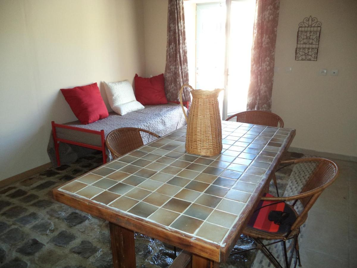 La Dame Blanche Bed and Breakfast Saint-Maurice-dʼIbie Εξωτερικό φωτογραφία