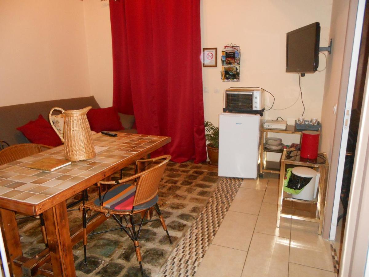 La Dame Blanche Bed and Breakfast Saint-Maurice-dʼIbie Εξωτερικό φωτογραφία