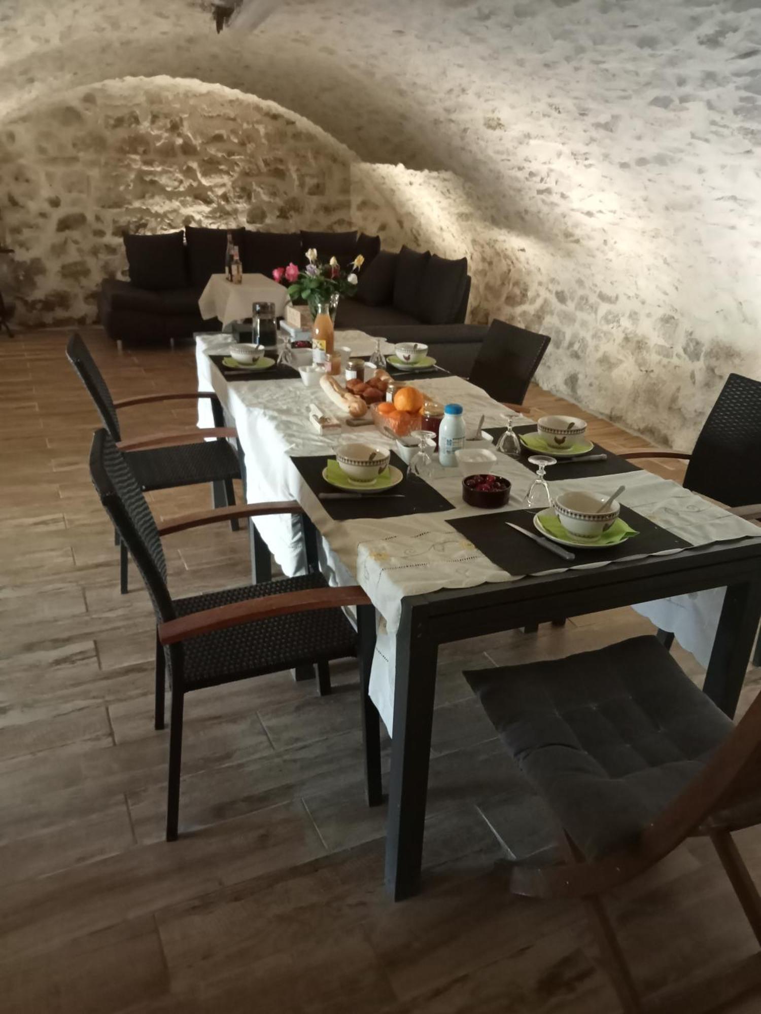La Dame Blanche Bed and Breakfast Saint-Maurice-dʼIbie Εξωτερικό φωτογραφία