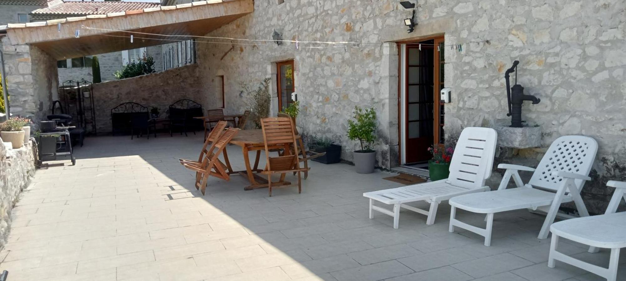 La Dame Blanche Bed and Breakfast Saint-Maurice-dʼIbie Εξωτερικό φωτογραφία