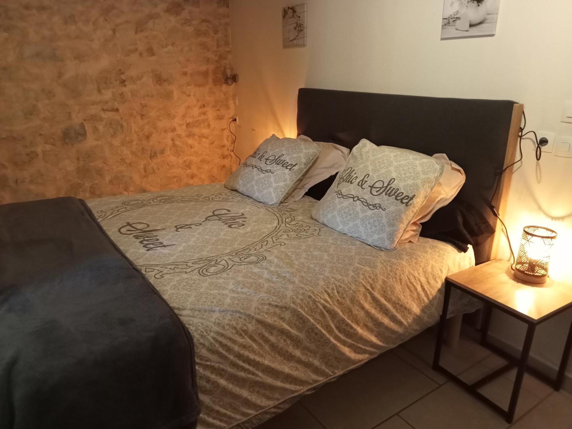 La Dame Blanche Bed and Breakfast Saint-Maurice-dʼIbie Εξωτερικό φωτογραφία